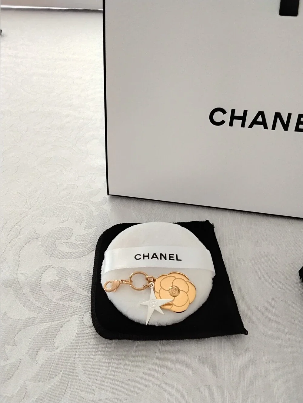 CHANEL 4 Piece Set Gift Box, Pink Compact Mirror, Charm And Power Puff. - Picture 4 of 4